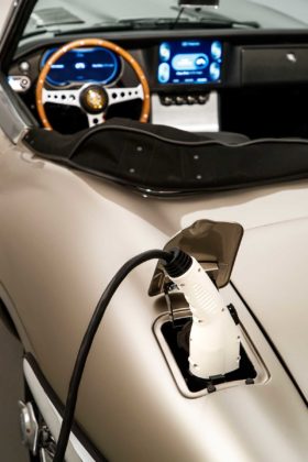 Jaguar Classic construirá veículos elétricos com zero emissão de poluentes 5